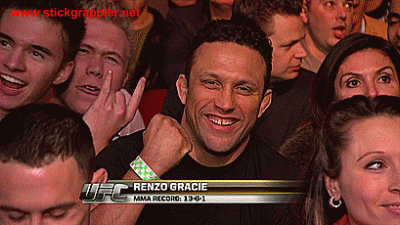 RenzoGracie-UFC111-GSPXDanHardy-B4Rd3c-400-sg.gif