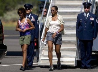 $Michelle-Obama-vacation.jpg
