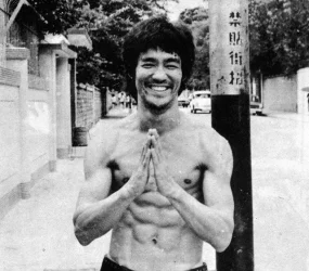 BruceLeeWei.webp