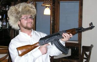 $guns2.jpg