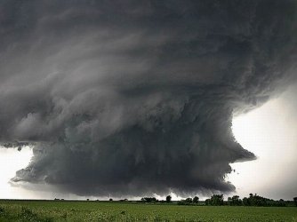 $storm8.jpg