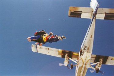 $skydive7.jpg