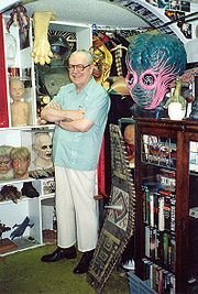 $180px-Forrest_J_Ackerman_at_the_Ackermansion.jpg