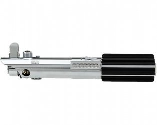 $luke-skywalker-scaled-replica-lightsaber.jpg