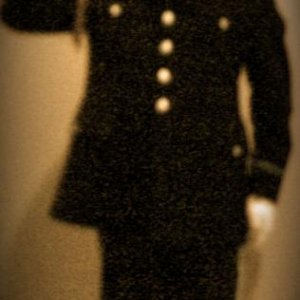 Me in my dress blues made the pic look old