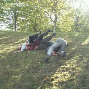 group fall/rolling/surfing. pic 3