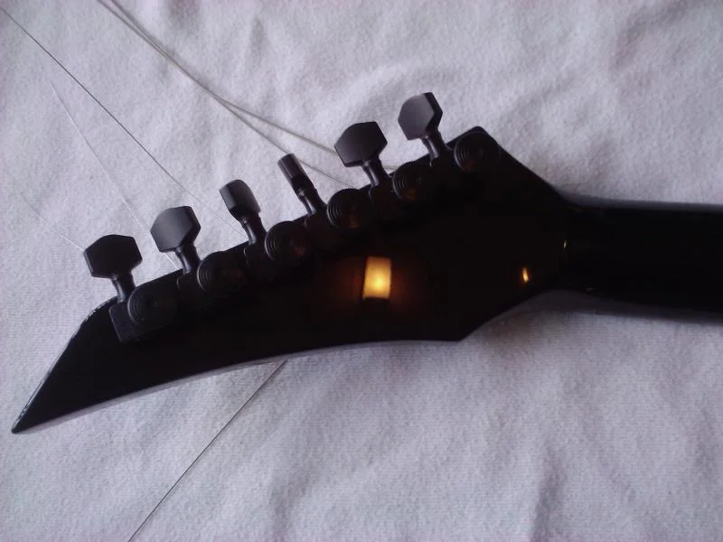 Carvin DC 200 (Headstock, Back)