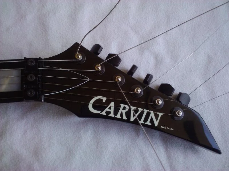 Carvin DC 200 (Headstock detail)