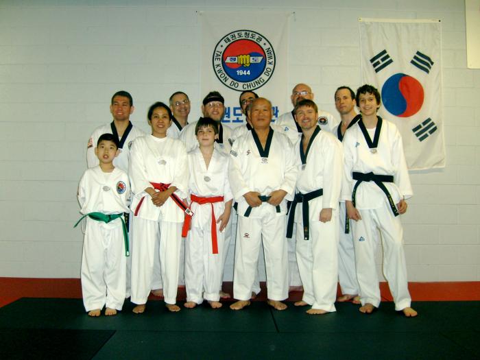 GM Park and MAU TKD students