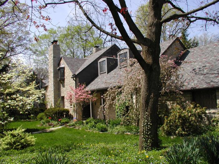 Jeffrey Place in Spring