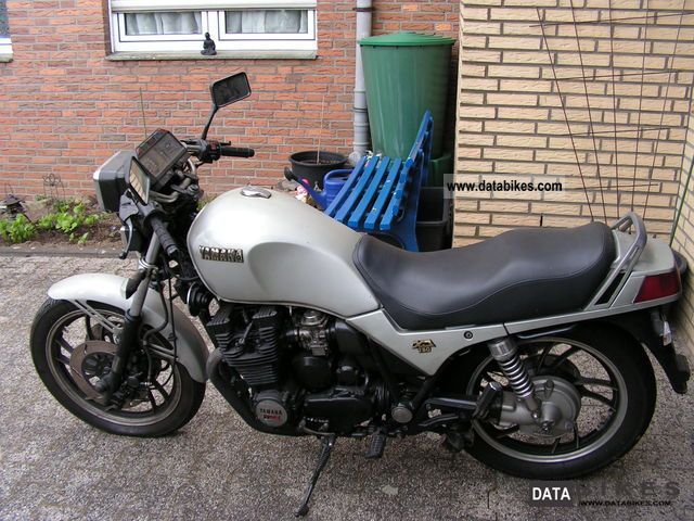 yamaha__xj_750_seca_11_m_1982_1_lgw.jpg