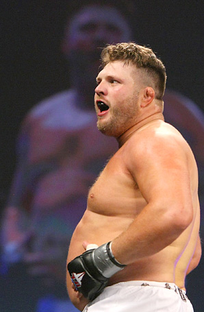 roy-nelson-belly-rub.jpg