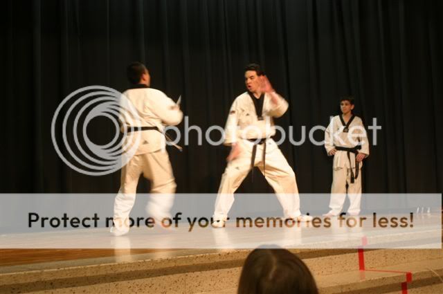 KaratedemoatInternationalday071.jpg