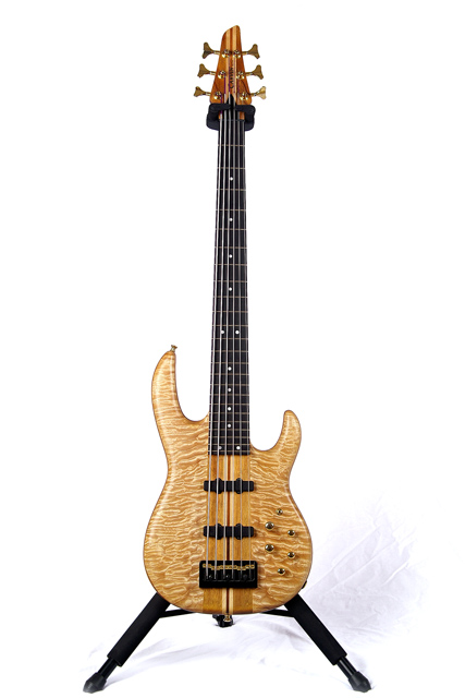 Carvin_Front.jpg